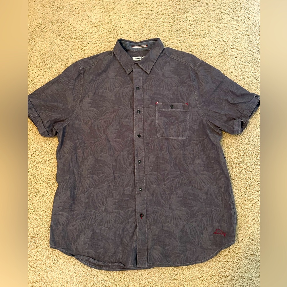 Tommy Bahama large short sleeve camp shirt